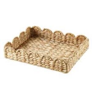 NWT Home Decor Collection 11" x 14" Scalloped Woven Natural Water Hyacinth Tray